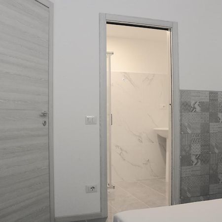 מלון מילאנו Gambara Guests House מראה חיצוני תמונה