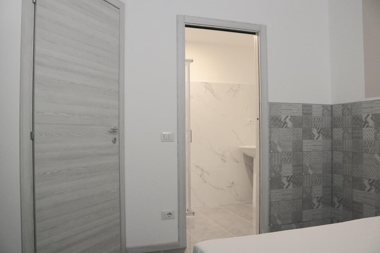 מלון מילאנו Gambara Guests House מראה חיצוני תמונה